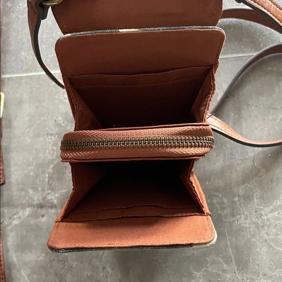 4 piece Bundle Of Authentic Coach Bags and 2 other brand high quality purses - Picture 15 of 16